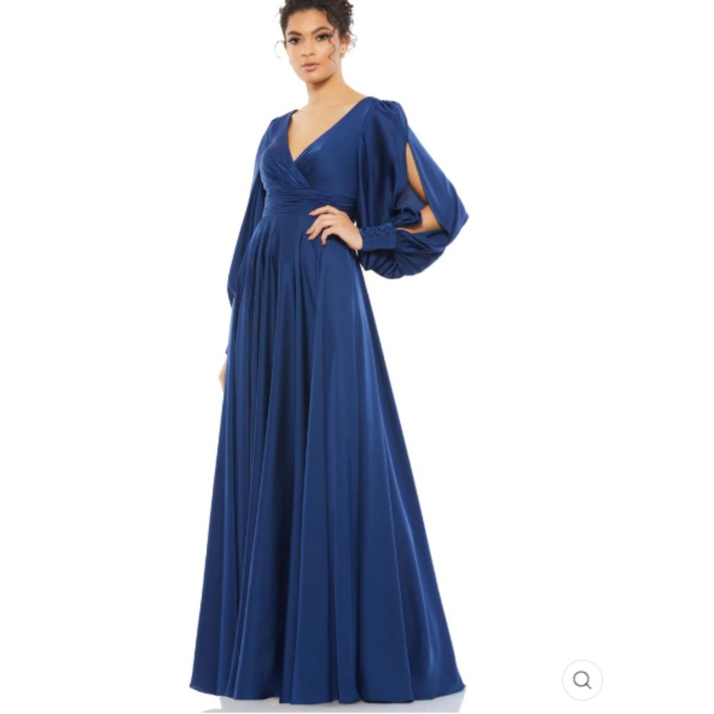 FLOWY SPLIT BISHOP SLEEVE FAUX WRAP GOWN Size 10 COLOR — Midnight New With Tags